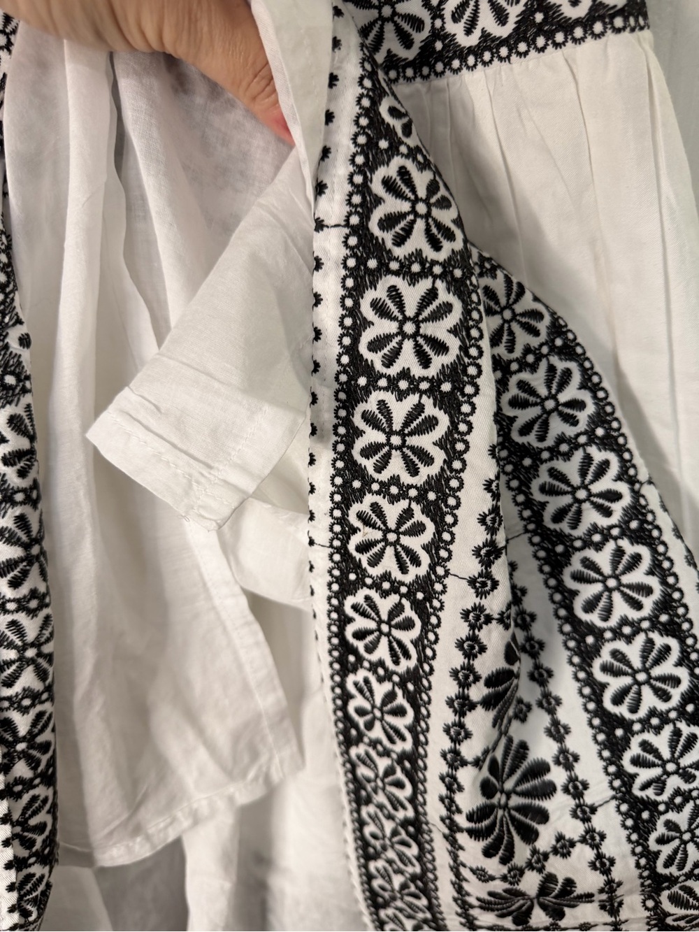Ann Taylor Embroidered Eyelet Halter Midi Maxi Dress White Black Floral Cotton 4 - Picture 6 of 11